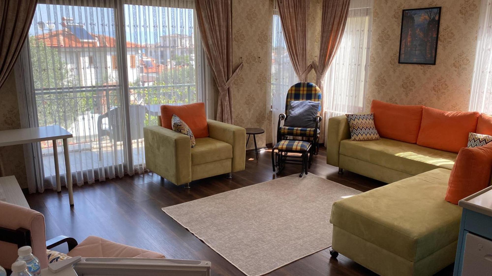 Niluefer Butik Otel (Adults Only) ไอวาลิค ภายนอก รูปภาพ